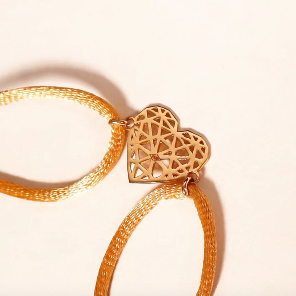 18k Gold Heart Bracelet - Picture 3 of 6
